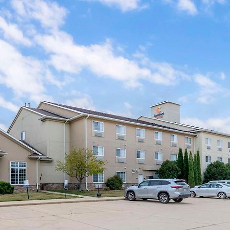 Comfort Suites Cedar Falls Exterior foto
