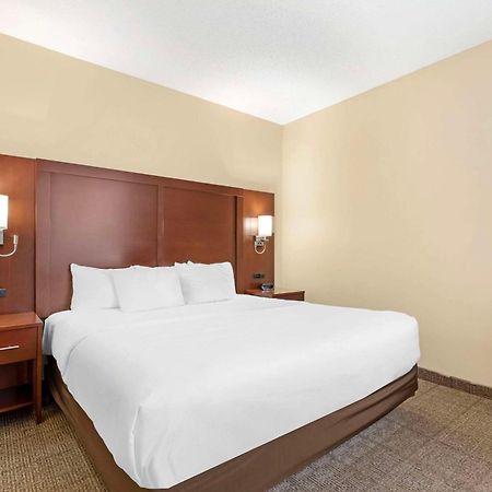 Comfort Suites Cedar Falls Exterior foto