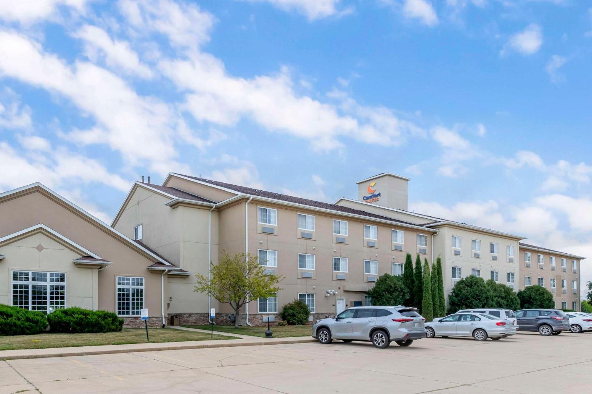 Comfort Suites Cedar Falls Exterior foto