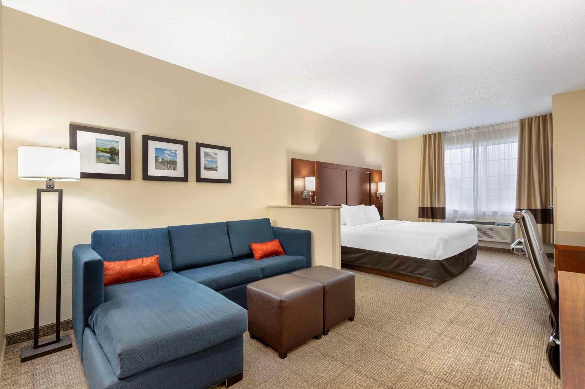 Comfort Suites Cedar Falls Exterior foto